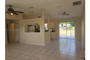 729 SE Lansdowne Ave, Port Saint Lucie, FL 34983 - MLS#A11873769