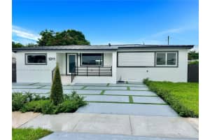 1011 Nw 89th St, Miami