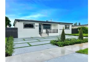 1011 NW 89th St, Miami, FL 33150 - MLS#A11873775