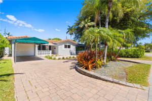 1107 Washington St, Hollywood, FL 33019 - MLS#A11873790