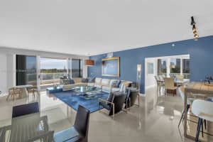 21050 Point Pl 605, Aventura
