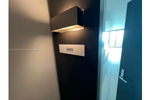 900 Biscayne Blvd 5605, Miami