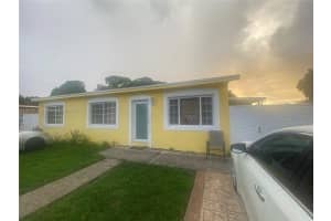 10440 NW 28th Ct, Miami, FL 33147 - MLS#A11873812