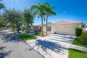 17756 SW 23rd St, Miramar, FL 33029 - MLS#A11873839