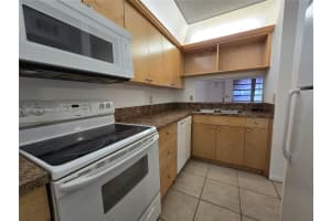 824 Twin Lakes Dr 18-F, Coral Springs, FL 33071 - MLS#A11873840