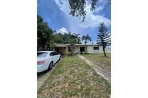 3721 W 5th Ct, Hialeah