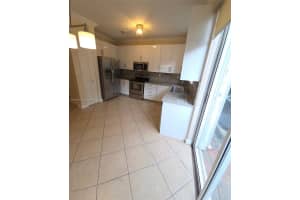 5470 Nw 107th Ave 812 Doral, FL 33178 - MLS#A11873927