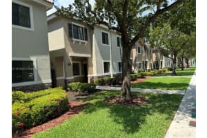 22631 Sw 88th Pl 15-18, Cutler Bay