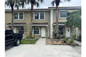 443 Sw 122nd Ter, Pembroke Pines