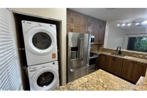 443 SW 122nd Ter, Pembroke Pines, FL 33025 - MLS#A11873942