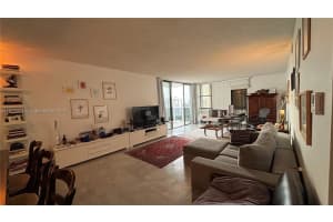 3675 N Country Club Dr 2209, Aventura, FL 33180 - MLS#A11873954