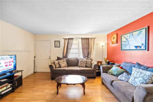 301 NW 177th St 227, Miami Gardens, FL 33169 - MLS#A11873980