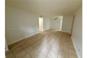 702 Gardens Dr 105, Pompano Beach, FL 33069 - MLS#A11873982