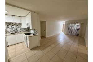 702 Gardens Dr 105, Pompano Beach, FL 33069 - MLS#A11873982
