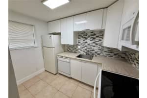 702 Gardens Dr 105, Pompano Beach, FL 33069 - MLS#A11873982