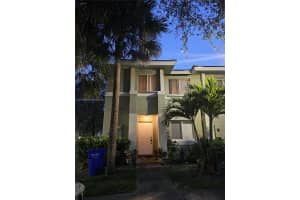 126 Hidden Ct Rd 27-d, Hollywood