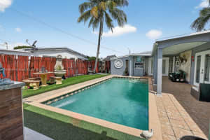 7120 Wilson St, Hollywood, FL 33024 - MLS#A11874004