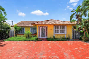 3038 Sw 7th St, Miami