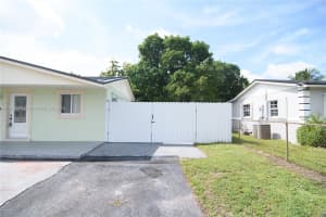 4526 NW 200th St, Miami Gardens, FL 33055 - MLS#A11874068