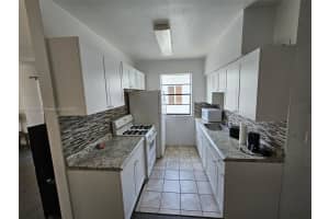 7320 Carlyle Ave 4, Miami Beach, FL 33141 - MLS#A11874082