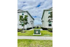 669 SE Lake Falls St, Port St Lucie, FL 34984 - MLS#A11874101