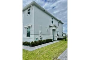 669 SE Lake Falls St, Port St Lucie, FL 34984 - MLS#A11874101