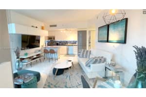 92 SW 3rd St 2906, Miami, FL 33130 - MLS#A11874107