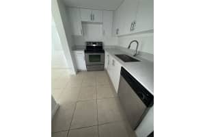 13700 Ne 6th Ave 213, North Miami