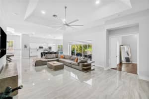 5646 Nw 109th Ln Coral Springs, FL 33076 - MLS#A11874134