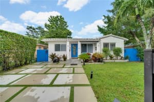 3925 SW 61st Ave, Miami, FL 33155 - MLS#A11874198