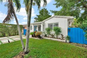 3925 SW 61st Ave, Miami, FL 33155 - MLS#A11874198