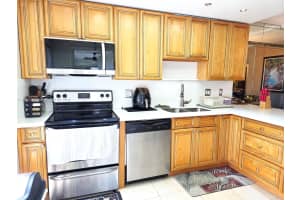 4160 Inverrary Dr 112, Lauderhill