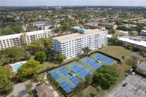 MLS# A11874219, Hollywood, Florida 33021