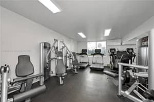 MLS# A11874219, Hollywood, Florida 33021
