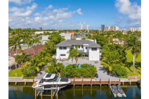 461 Poinciana Dr, Hallandale Beach, FL 33009 - MLS#A11874236