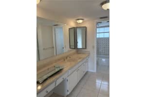 4140 NW 44th Ave 411, Lauderdale Lakes, FL 33319 - MLS#A11874255