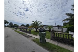 110 W 53rd St, Hialeah, FL 33012 - MLS#A11874268