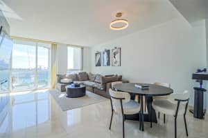 253 Ne 2nd St 1907 Miami, FL 33132 - MLS#A11874276