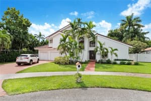 2380 NE 214th St, Miami, FL 33180 - MLS#A11874321