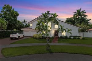 2380 NE 214th St, Miami, FL 33180 - MLS#A11874321