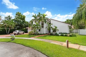 2380 NE 214th St, Miami, FL 33180 - MLS#A11874321