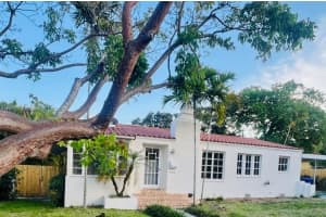 668 Ne 72nd Ter, Miami