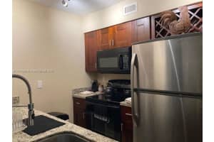 2880 N Oakland Forest Dr 206, Oakland Park