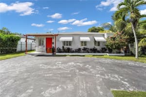 1260 NE 135th St, North Miami, FL 33161 - MLS#A11874417