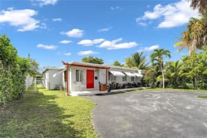 1260 NE 135th St, North Miami, FL 33161 - MLS#A11874417