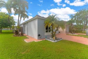 16300 SW 102nd St, Miami, FL 33196 - MLS#A11874430