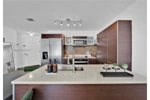 1900 N Bayshore Dr 3507, Miami