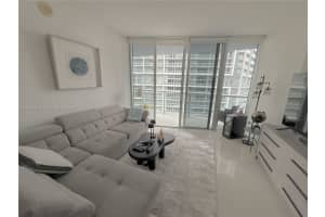 495 Brickell Ave 2806, Miami