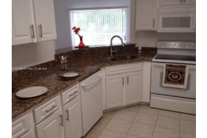 3457 Nw 44th St 204, Oakland Park