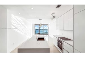 700 NE 24th St 2704, Miami, FL 33137 - MLS#A11874493